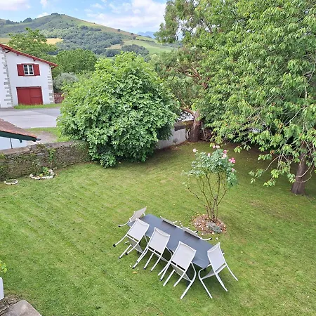 Maison Lesgarenia Irissarry Exterior photo